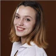 Doy clases particulares de inglés a niños o adolescentes para trasmitir mi conocimiento y pasión por la materia